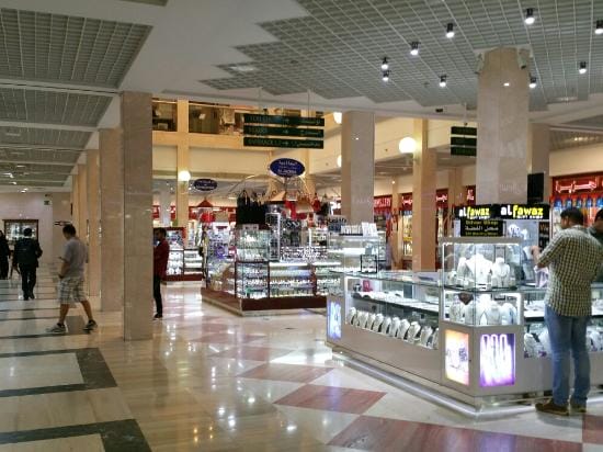 مركز مدينة زايد للتسوق ابوظبي (المحلات+المطاعم+ الكافيهات)